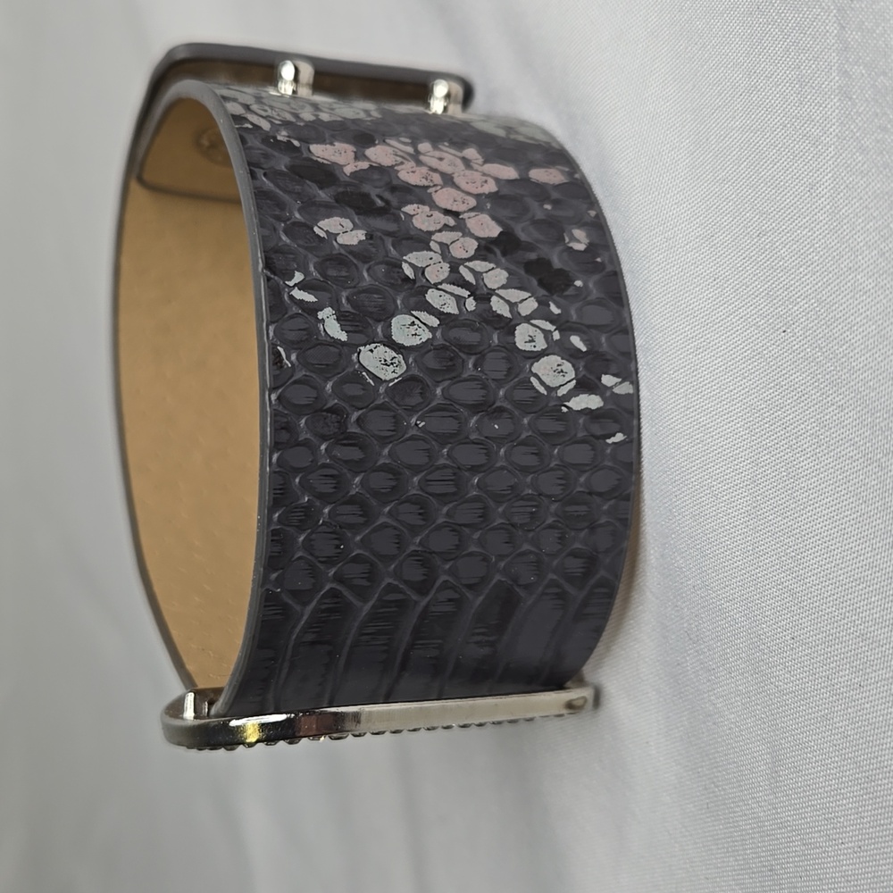 Cuff Bracelet Bundle, 3 Bracelets - Picture 5 of 10